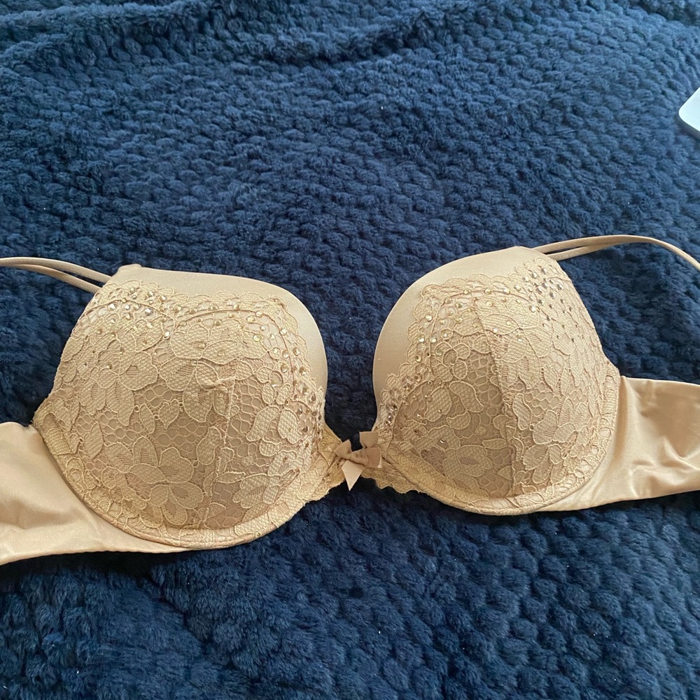 Victoria’s Secret bra